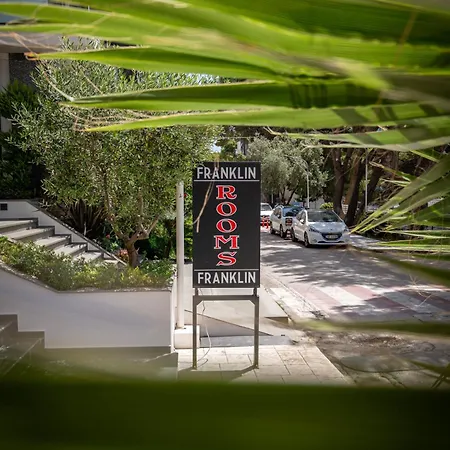 Franklin * Sarandë